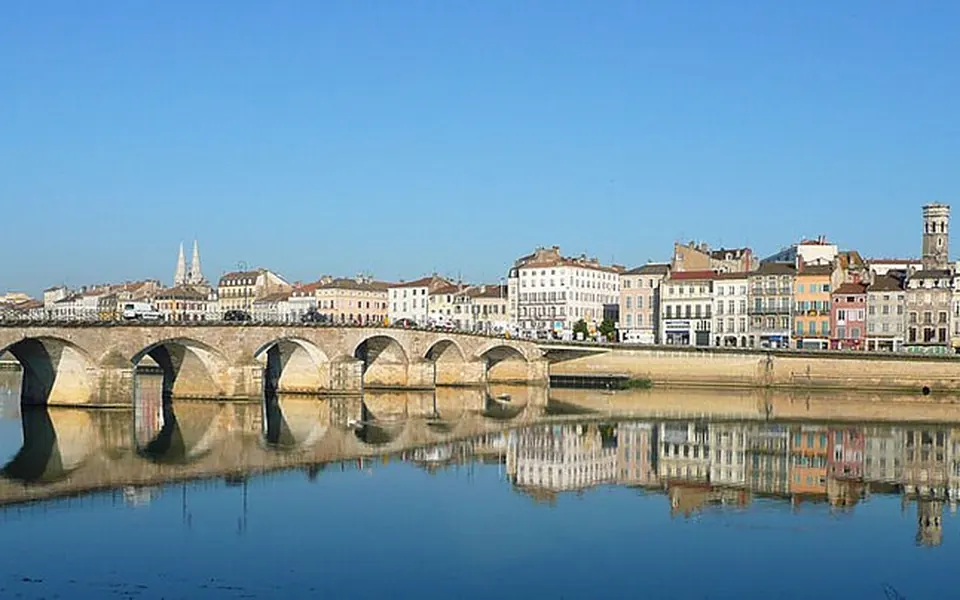Mâcon, préfecture de Saône-et-Loire