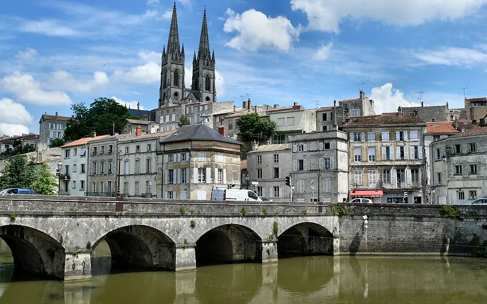 Niort, préfecture des Deux-Sèvres